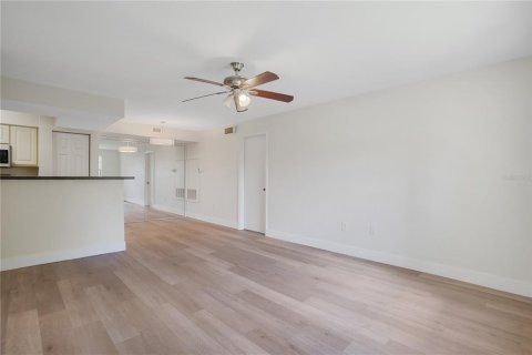Copropriété à vendre à Kissimmee, Floride: 2 chambres, 87.05 m2 № 1544518 - photo 6