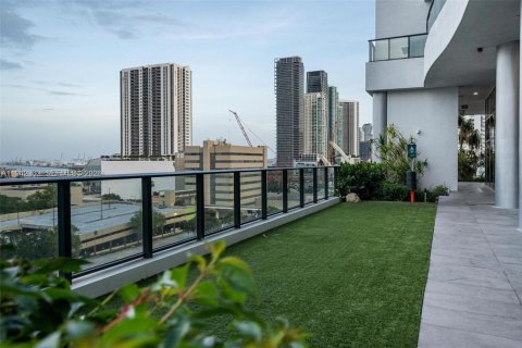 Copropriété à vendre à Miami, Floride: 2 chambres, 93.74 m2 № 2003950 - photo 21