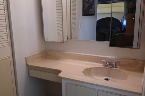 Condo in West Palm Beach, Florida, 3 bedrooms  № 1159480 - photo 1