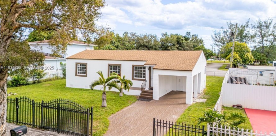 Дом в Майами, Флорида 3 спальни, 99.87м2 № 1994633