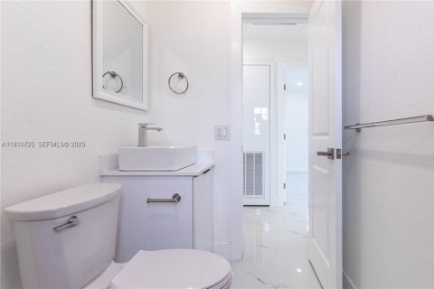 Купить виллу или дом в Майами, Флорида 3 спальни, 99.87м2, № 1994633 - фото 21