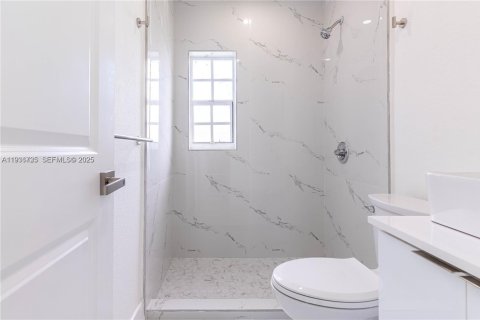 Купить виллу или дом в Майами, Флорида 3 спальни, 99.87м2, № 1994633 - фото 20