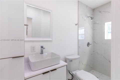 Купить виллу или дом в Майами, Флорида 3 спальни, 99.87м2, № 1994633 - фото 13