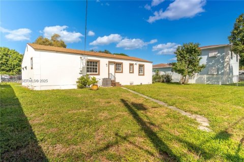 Купить виллу или дом в Майами, Флорида 3 спальни, 99.87м2, № 1994633 - фото 23