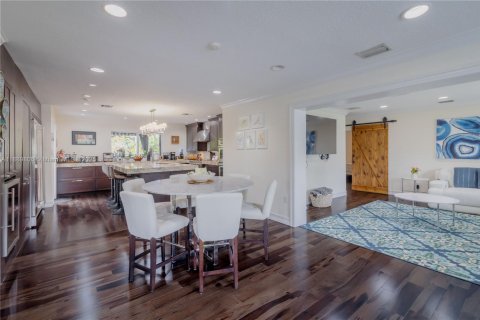 Купить виллу или дом в Майами, Флорида 4 спальни, 228.35м2, № 1939187 - фото 17