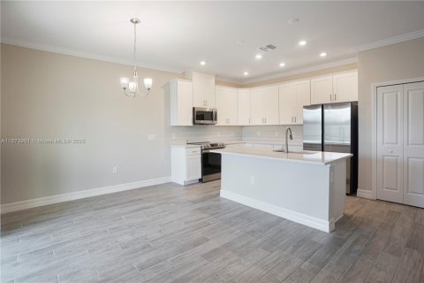 House in Port Charlotte, Florida 3 bedrooms № 2014184 - photo 9