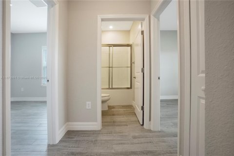 House in Port Charlotte, Florida 3 bedrooms № 2014184 - photo 15