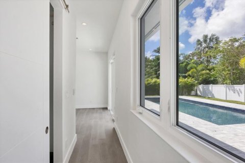 Купить виллу или дом в Сарасота, Флорида 7 комнат, 250.09м2, № 1388562 - фото 18