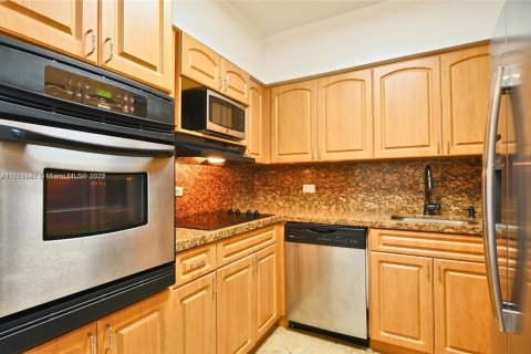 Copropriété à louer à Miami Beach, Floride: 2 chambres, 109.72 m2 № 1867947 - photo 12