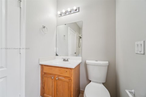 Casa en venta en Homestead, Florida, 5 dormitorios, 289.86 m2 № 1641164 - foto 20