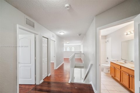 Casa en venta en Homestead, Florida, 5 dormitorios, 289.86 m2 № 1641164 - foto 21