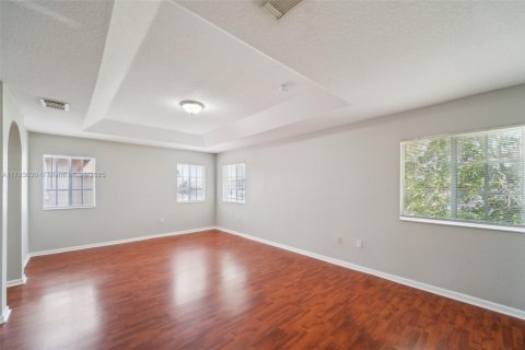 Casa en venta en Homestead, Florida, 5 dormitorios, 289.86 m2 № 1641164 - foto 11