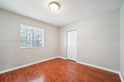 Casa en venta en Homestead, Florida, 5 dormitorios, 289.86 m2 № 1641164 - foto 12