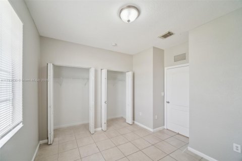 Casa en venta en Homestead, Florida, 5 dormitorios, 289.86 m2 № 1641164 - foto 8
