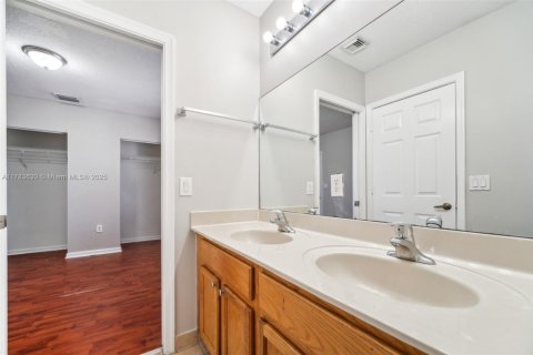 Casa en venta en Homestead, Florida, 5 dormitorios, 289.86 m2 № 1641164 - foto 28