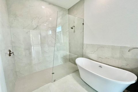 Casa en alquiler en Port Charlotte, Florida, 4 dormitorios, 247.77 m2 № 2284143 - foto 13