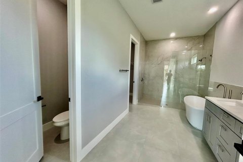 Casa en alquiler en Port Charlotte, Florida, 4 dormitorios, 247.77 m2 № 2284143 - foto 11