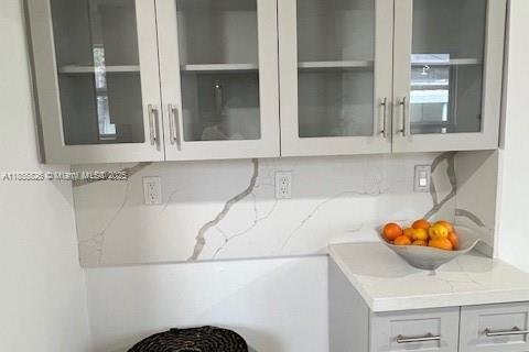 Casa en alquiler en Miami, Florida, 4 dormitorios, 125.23 m2 № 1878346 - foto 11