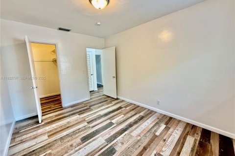 Appartement à louer à Hollywood, Floride: 2 chambres, 77.11 m2 № 1976539 - photo 14