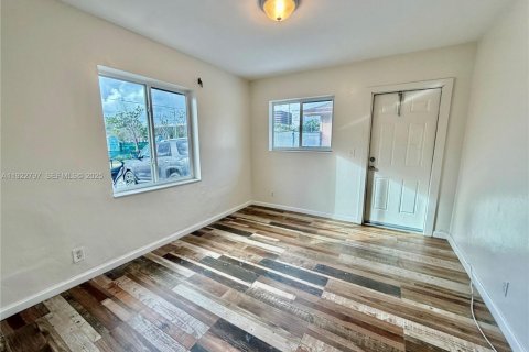 Appartement à louer à Hollywood, Floride: 2 chambres, 77.11 m2 № 1976539 - photo 11