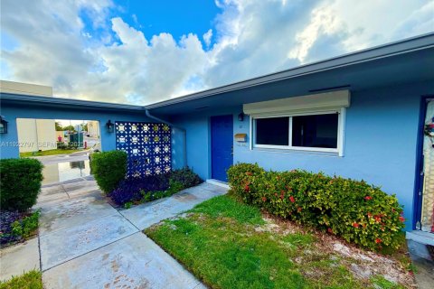 Appartement à Hollywood, Floride 2 chambres, 77.11 m2 № 1976539