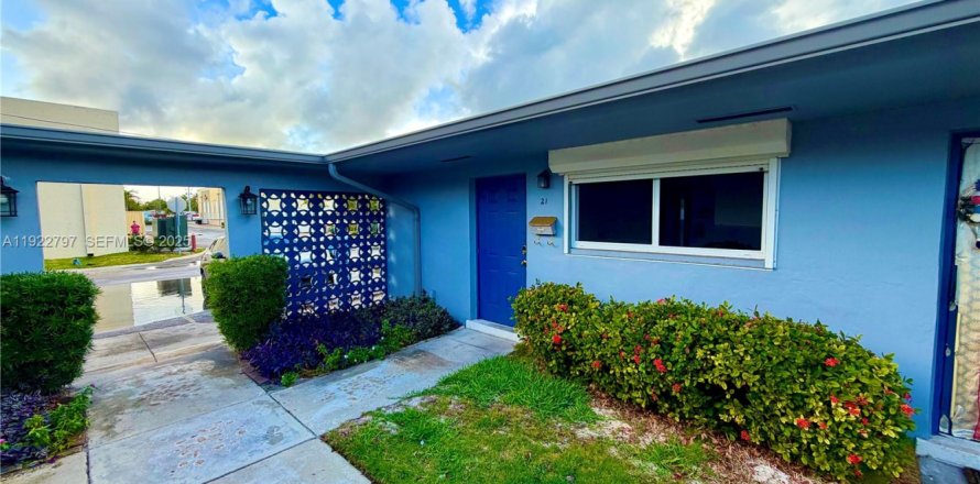 Appartement à Hollywood, Floride 2 chambres, 77.11 m2 № 1976539