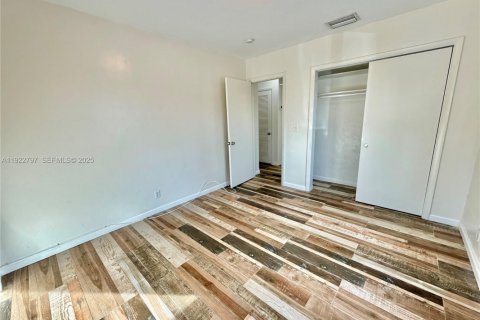 Appartement à louer à Hollywood, Floride: 2 chambres, 77.11 m2 № 1976539 - photo 12