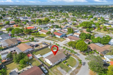 Villa ou maison à louer à Homestead, Floride: 4 chambres, 119.66 m2 № 1954503 - photo 26