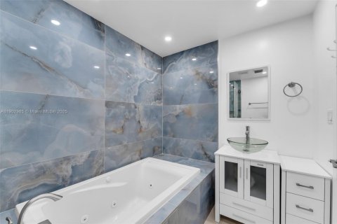 Villa ou maison à louer à Homestead, Floride: 4 chambres, 119.66 m2 № 1954503 - photo 24