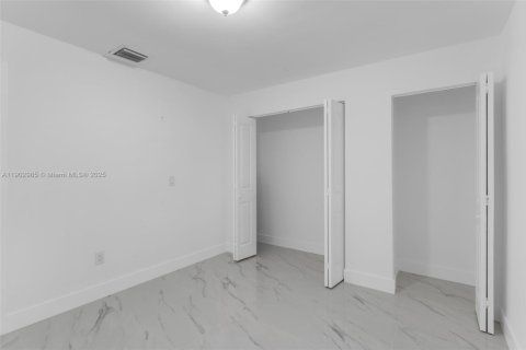 Villa ou maison à louer à Homestead, Floride: 4 chambres, 119.66 m2 № 1954503 - photo 15