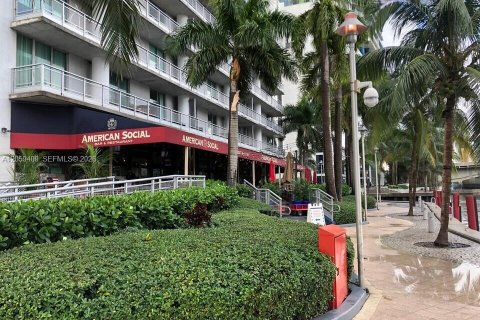 Condo in Miami, Florida, 1 bedroom  № 2264274 - photo 15