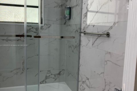 Appartement à louer à Miami Beach, Floride: 1 chambre, 46.45 m2 № 1946471 - photo 4