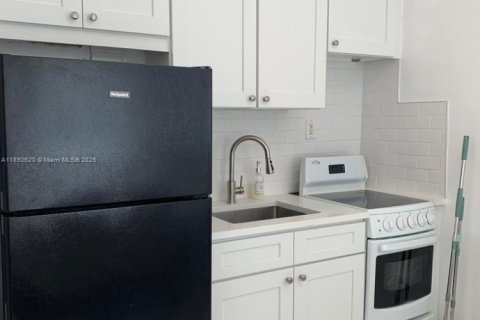 Appartement à louer à Miami Beach, Floride: 1 chambre, 46.45 m2 № 1946471 - photo 6