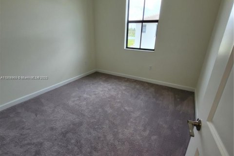 Снять в аренду таунхаус в Хайалиа, Флорида 4 спальни, 177.81м2, № 1970189 - фото 19