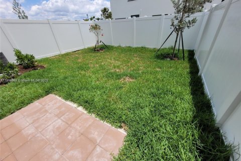 Снять в аренду таунхаус в Хайалиа, Флорида 4 спальни, 177.81м2, № 1970189 - фото 12