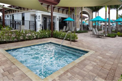 Снять в аренду таунхаус в Хайалиа, Флорида 4 спальни, 177.81м2, № 1970189 - фото 26