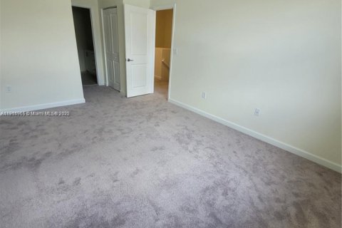 Снять в аренду таунхаус в Хайалиа, Флорида 4 спальни, 177.81м2, № 1970189 - фото 13