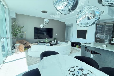 Condo in Miami, Florida, 2 bedrooms  № 2263349 - photo 7
