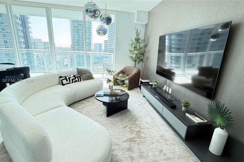 Condo in Miami, Florida, 2 bedrooms  № 2263349 - photo 5