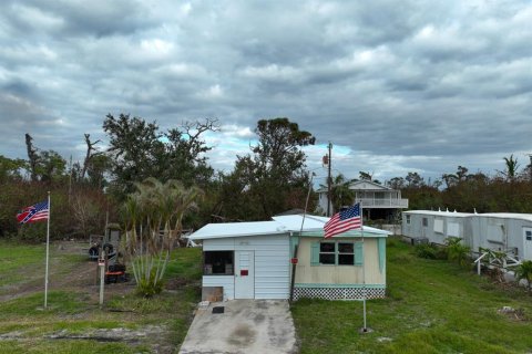 Terreno en venta en Englewood, Florida № 1544959 - foto 2