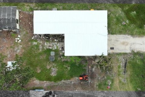 Terreno en venta en Englewood, Florida № 1544959 - foto 1