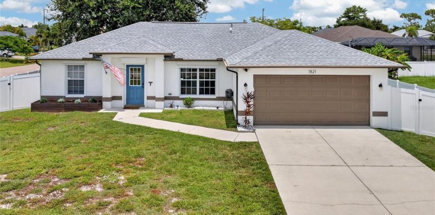 House in Cape Coral, Florida 3 bedrooms, 119.66 sq.m. № 2279995