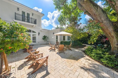 Купить виллу или дом в Корал-Гейблс, Флорида 3 спальни, 367.24м2, № 2052685 - фото 13