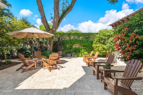 Купить виллу или дом в Корал-Гейблс, Флорида 3 спальни, 367.24м2, № 2052685 - фото 10