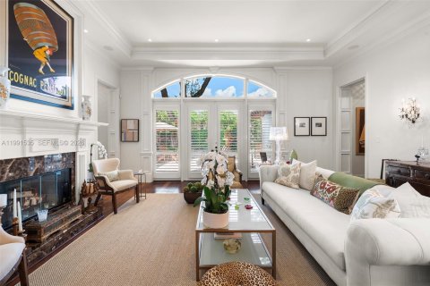 Купить виллу или дом в Корал-Гейблс, Флорида 3 спальни, 367.24м2, № 2052685 - фото 26