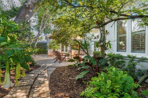 Купить виллу или дом в Корал-Гейблс, Флорида 3 спальни, 367.24м2, № 2052685 - фото 20