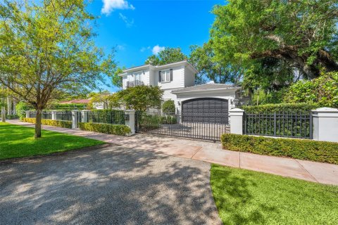 Купить виллу или дом в Корал-Гейблс, Флорида 3 спальни, 367.24м2, № 2052685 - фото 5