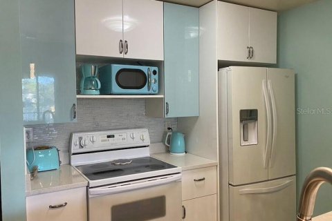 Купить кондоминиум в Сарасота, Флорида 9 комнат, 130.53м2, № 1913260 - фото 5