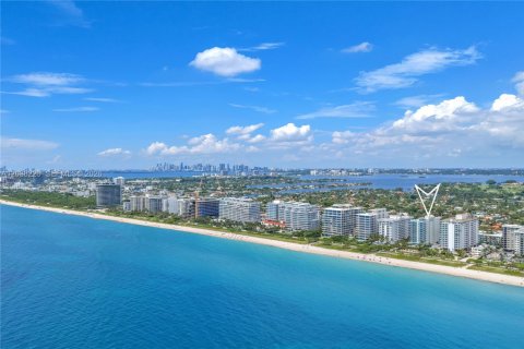 Condo in Surfside, Florida, 3 bedrooms  № 2189271 - photo 5