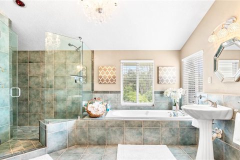 House in Orlando, Florida 5 bedrooms, 320.79 sq.m. № 2096959 - photo 15